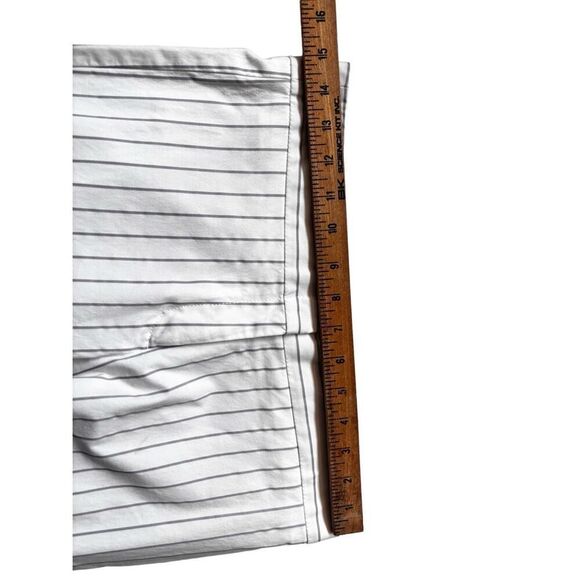 BcBG white pinstriped pants size 4 - Picture 6 of 11